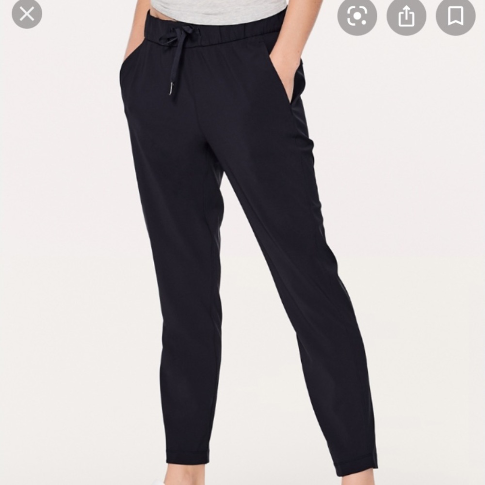 Lululemon on the fly pants